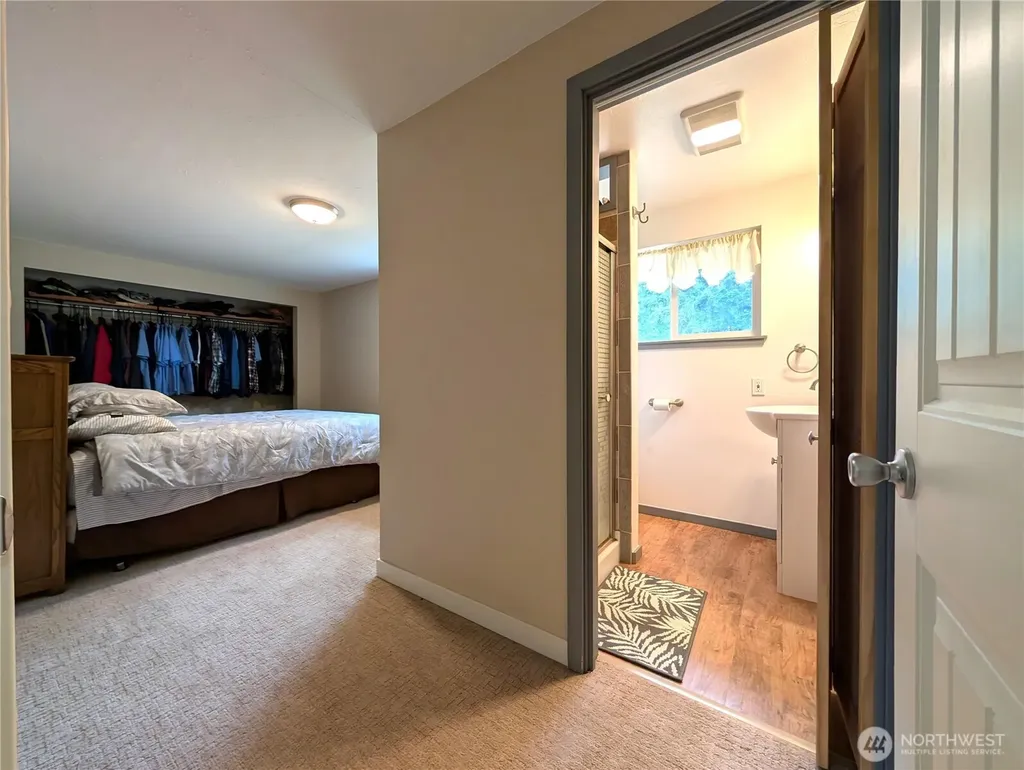 9428 Pacific Avenue SE Olympia WA 98513