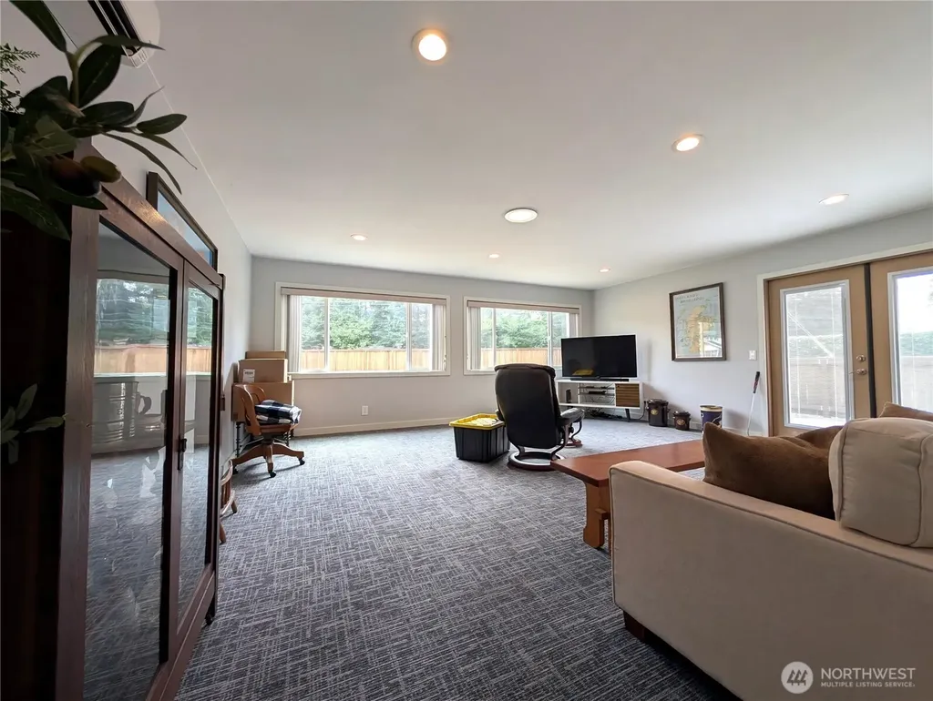 9428 Pacific Avenue SE Olympia WA 98513