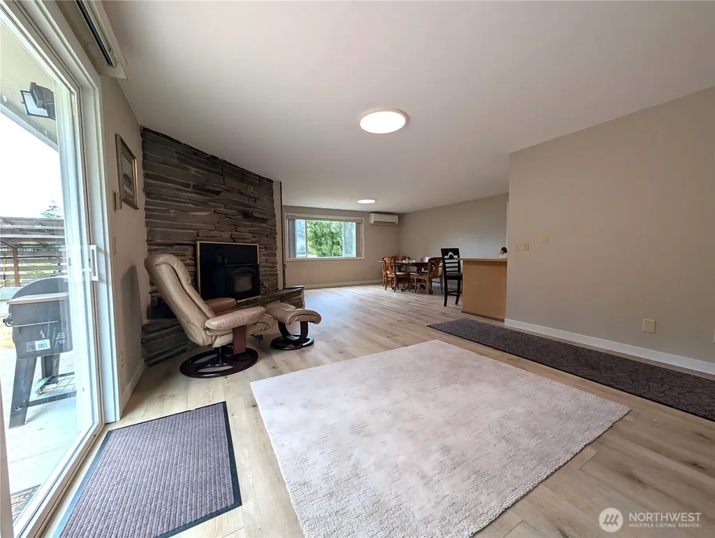 9428 Pacific Avenue SE Olympia WA 98513