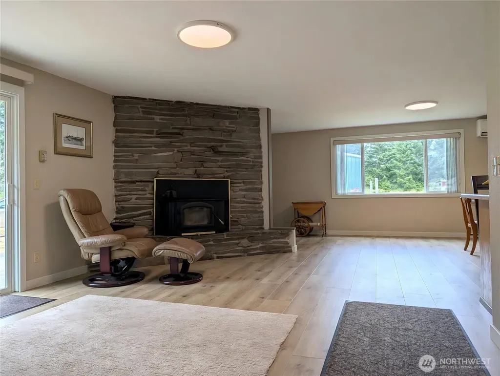 9428 Pacific Avenue SE Olympia WA 98513