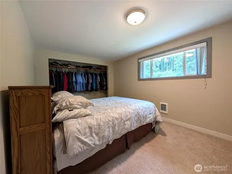 9428 Pacific Avenue SE Olympia WA 98513