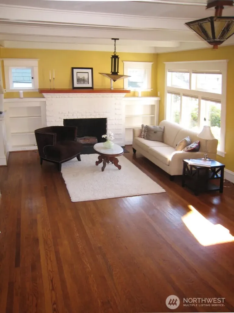 6538 18th Avenue NE Seattle WA 98115