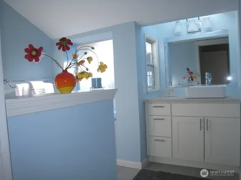 6538 18th Avenue NE Seattle WA 98115