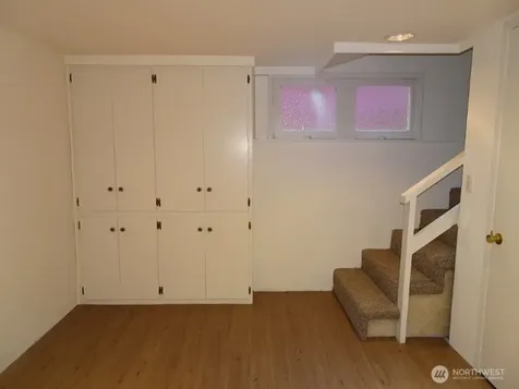 6538 18th Avenue NE Seattle WA 98115
