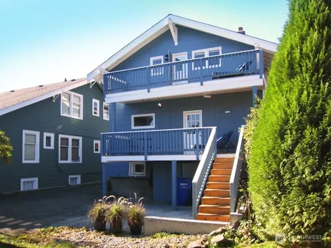 6538 18th Avenue NE Seattle WA 98115