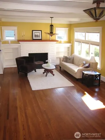 6538 18th Avenue NE Seattle WA 98115