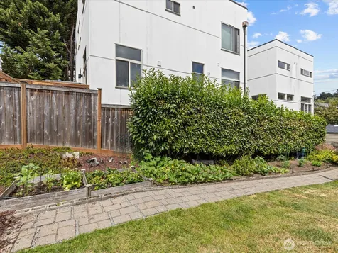 1715 26th Avenue S Seattle WA 98144