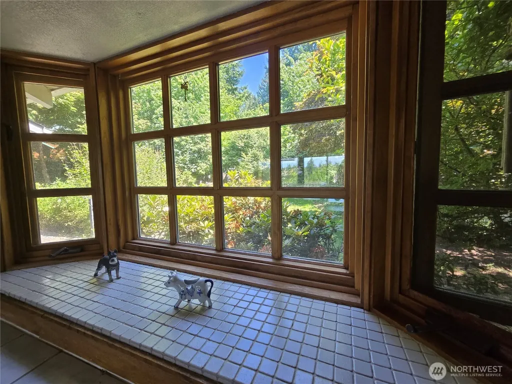 91 E Blue Heron Rest Belfair WA 98528