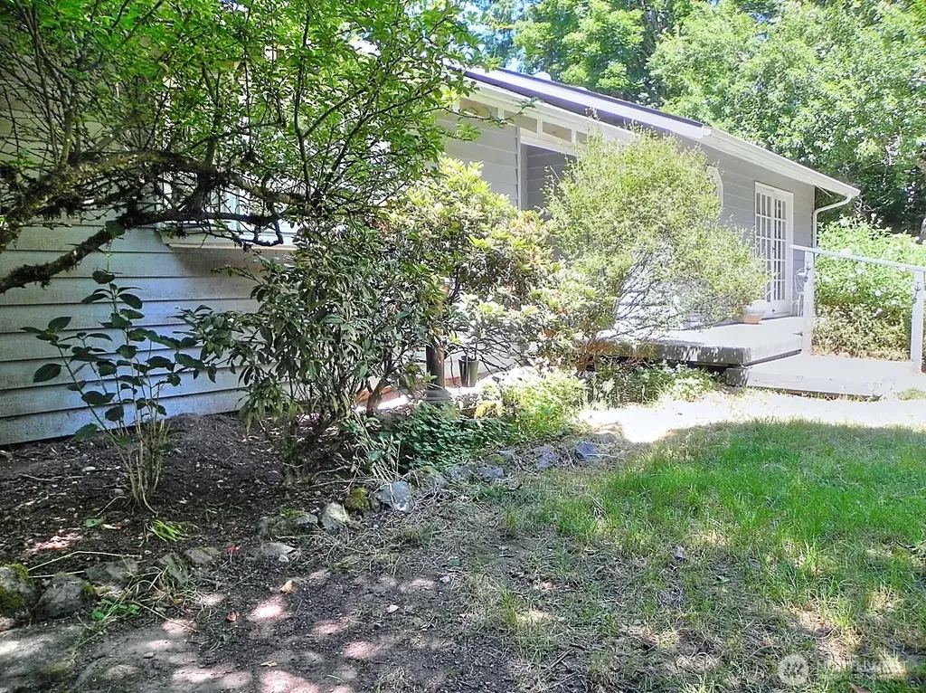 91 E Blue Heron Rest Belfair WA 98528