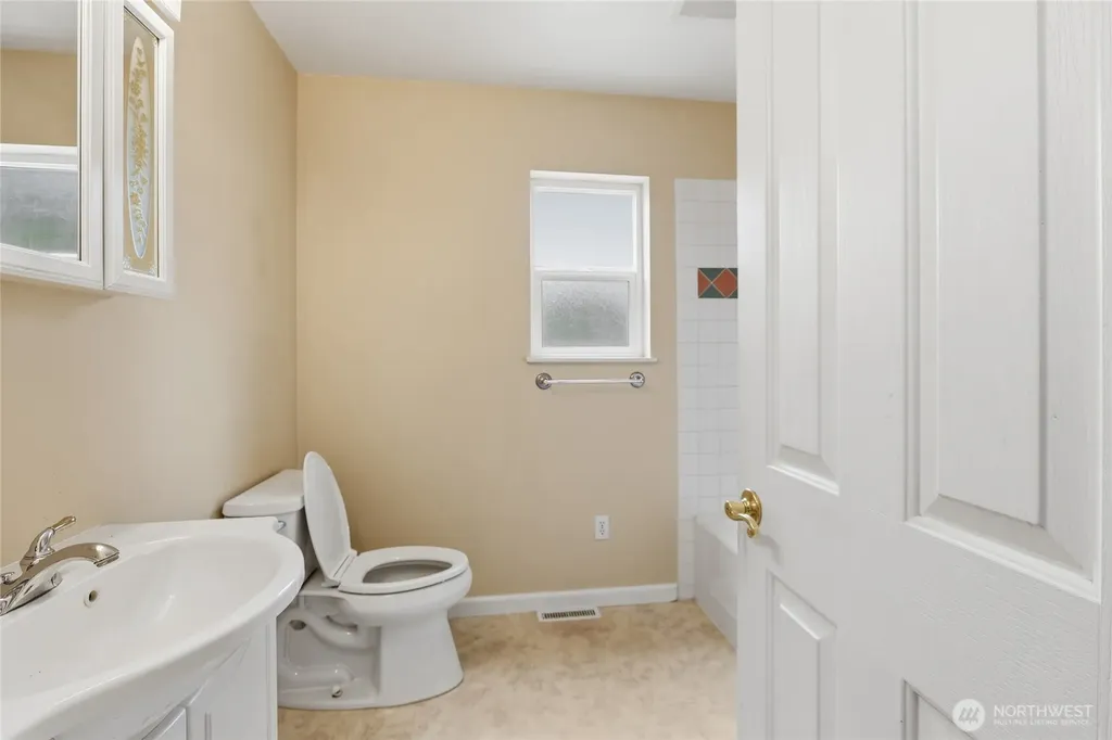 230 Shady Glen Lane Easton WA 98925