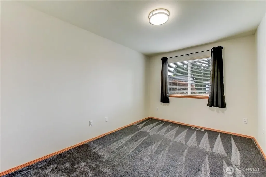1523 151st Street SW Lynnwood WA 98087