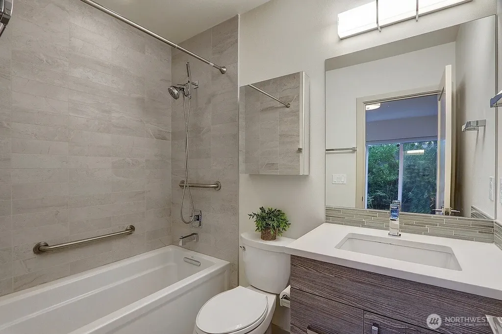 2218 NW 64th Street Seattle WA 98107