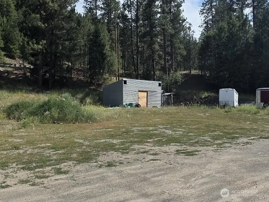 28 Creamery Road Republic WA 99166