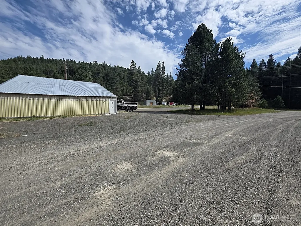 28 Creamery Road Republic WA 99166