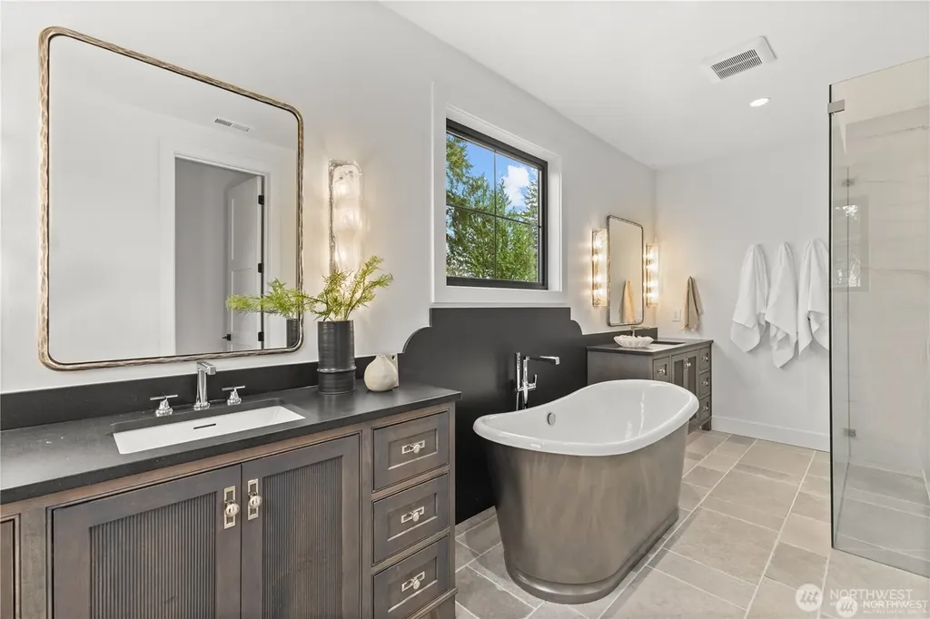 10789 SE 10th Street Bellevue WA 98004