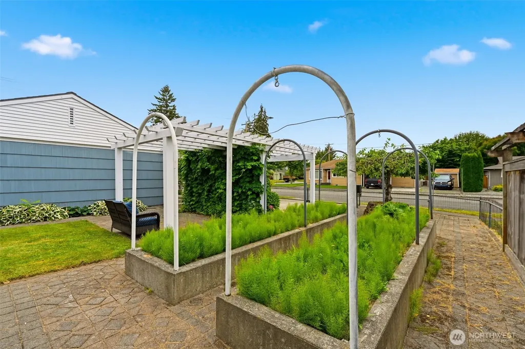 803 Bonney Avenue Sumner WA 98390