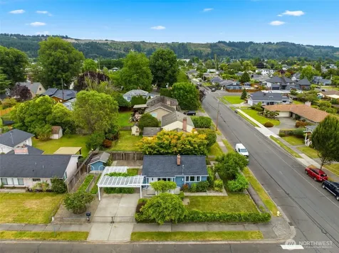 803 Bonney Avenue Sumner WA 98390