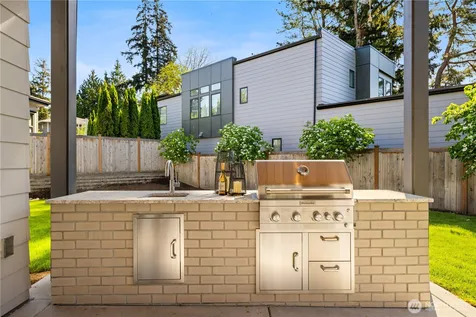 5225 114th Ave NE Kirkland WA 98033