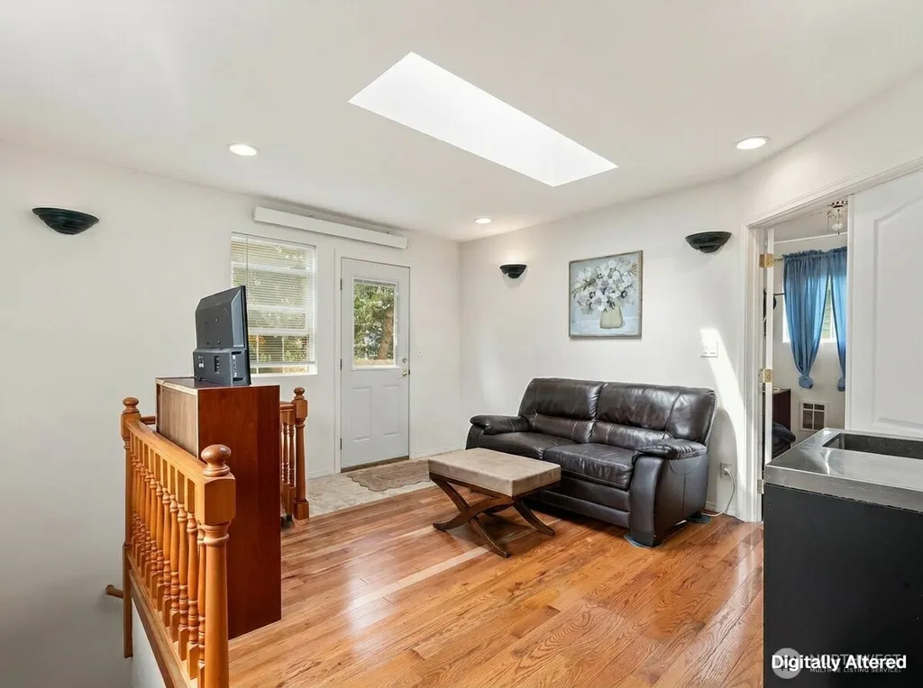 4821 S Brandon Street Seattle WA 98118