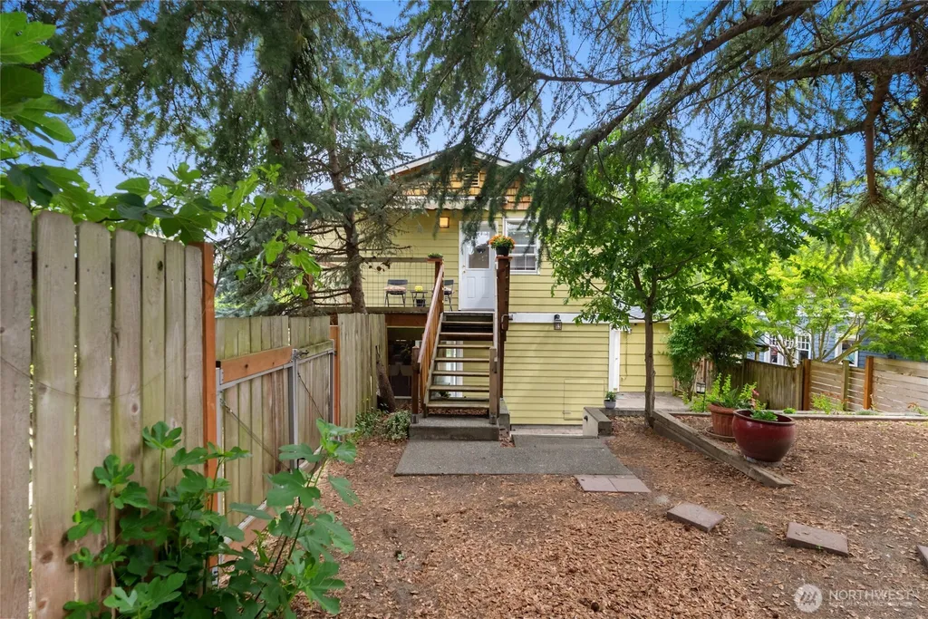 4821 S Brandon Street Seattle WA 98118