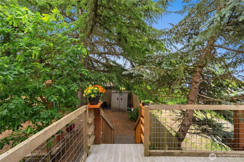 4821 S Brandon Street Seattle WA 98118