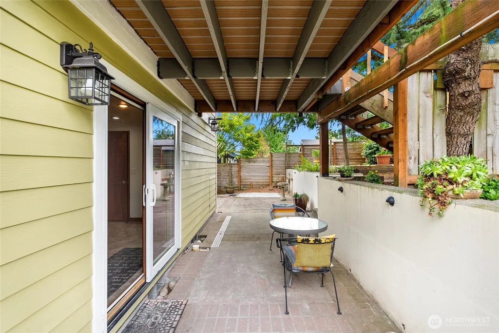 4821 S Brandon Street Seattle WA 98118