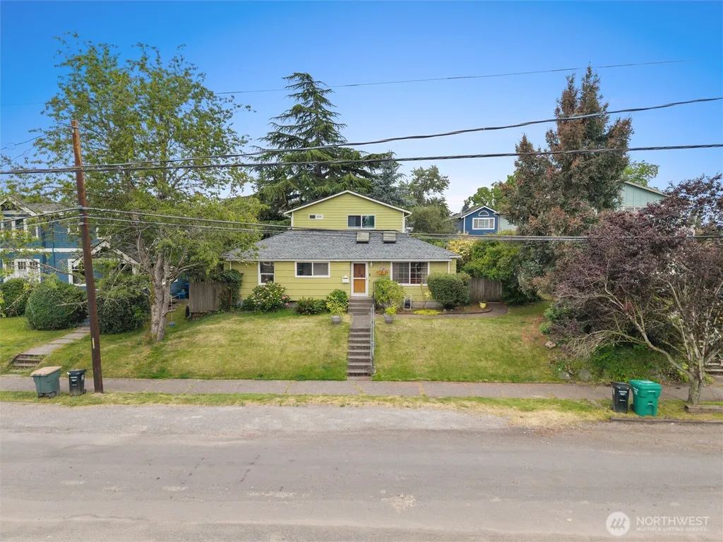 4821 S Brandon Street Seattle WA 98118