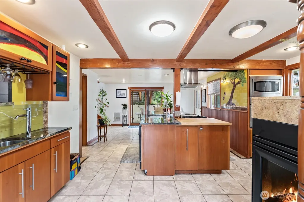 4821 S Brandon Street Seattle WA 98118