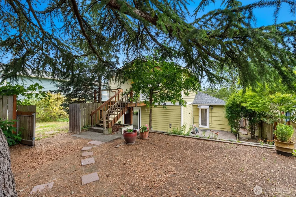 4821 S Brandon Street Seattle WA 98118