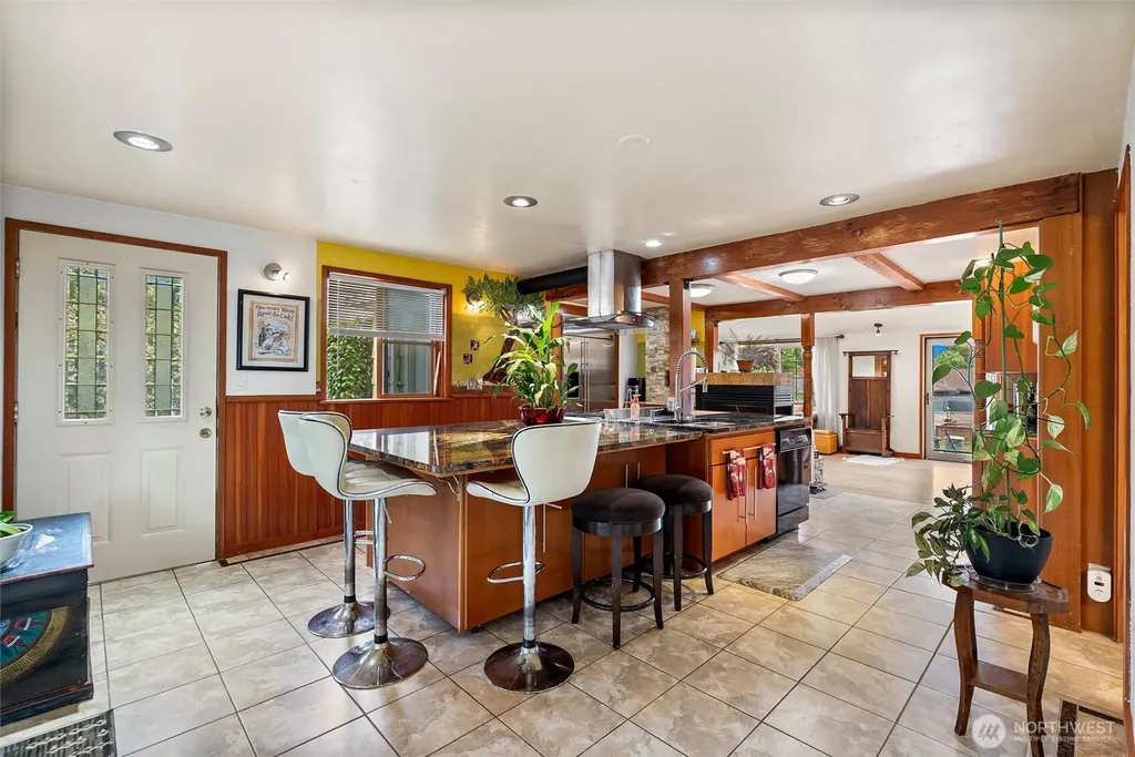 4821 S Brandon Street Seattle WA 98118