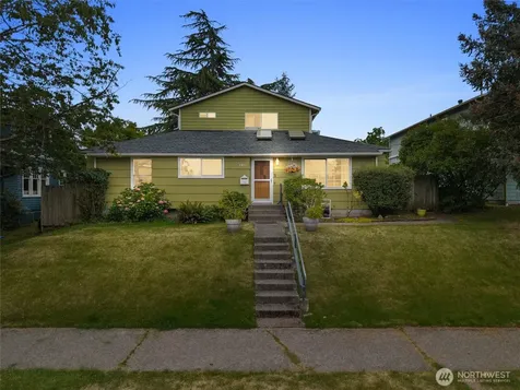 4821 S Brandon Street Seattle WA 98118