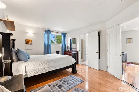 4821 S Brandon Street Seattle WA 98118