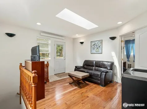 4821 S Brandon Street Seattle WA 98118