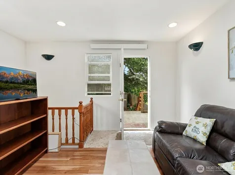 4821 S Brandon Street Seattle WA 98118