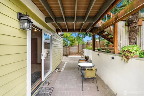 4821 S Brandon Street Seattle WA 98118