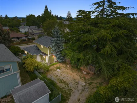 4821 S Brandon Street Seattle WA 98118