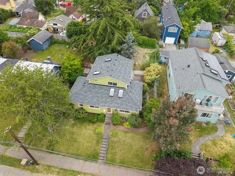 4821 S Brandon Street Seattle WA 98118