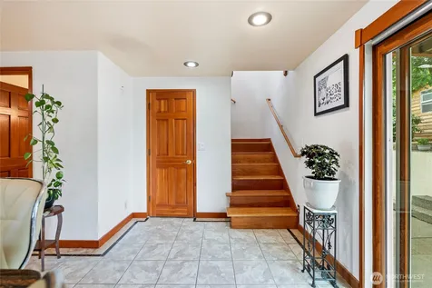 4821 S Brandon Street Seattle WA 98118