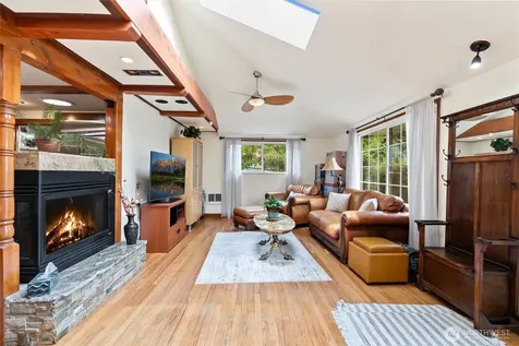 4821 S Brandon Street Seattle WA 98118