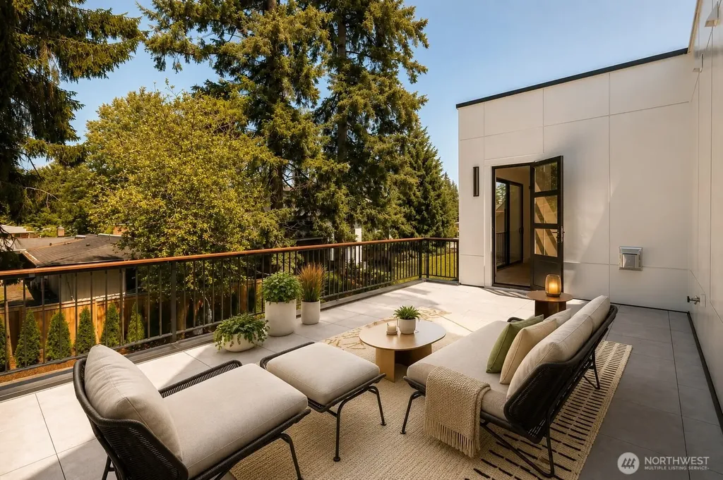 10234 NE 20th Place Bellevue WA 98004