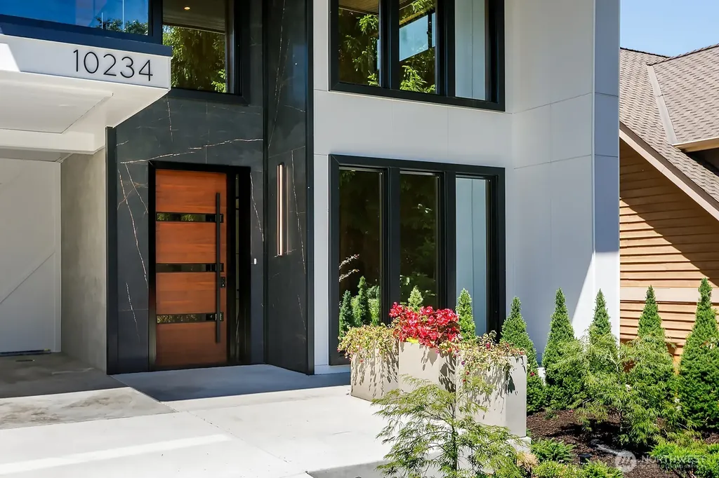 10234 NE 20th Place Bellevue WA 98004