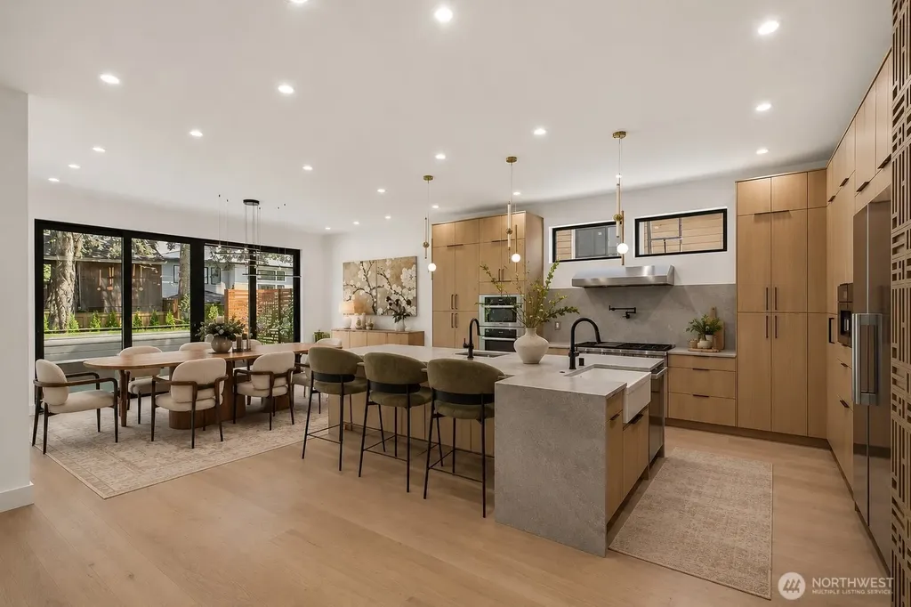10234 NE 20th Place Bellevue WA 98004