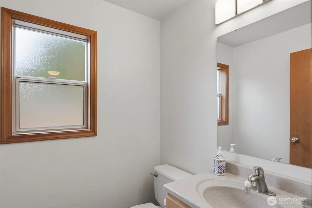 19022 102nd Avenue SW Renton WA 98055