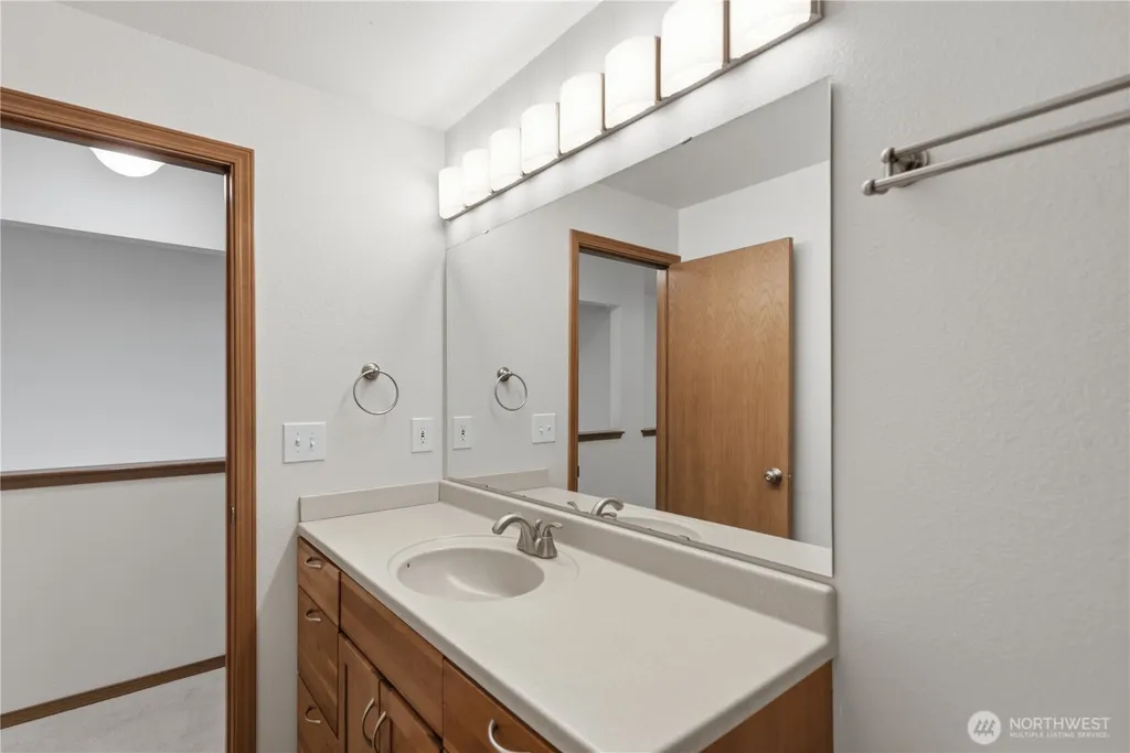 19022 102nd Avenue SW Renton WA 98055