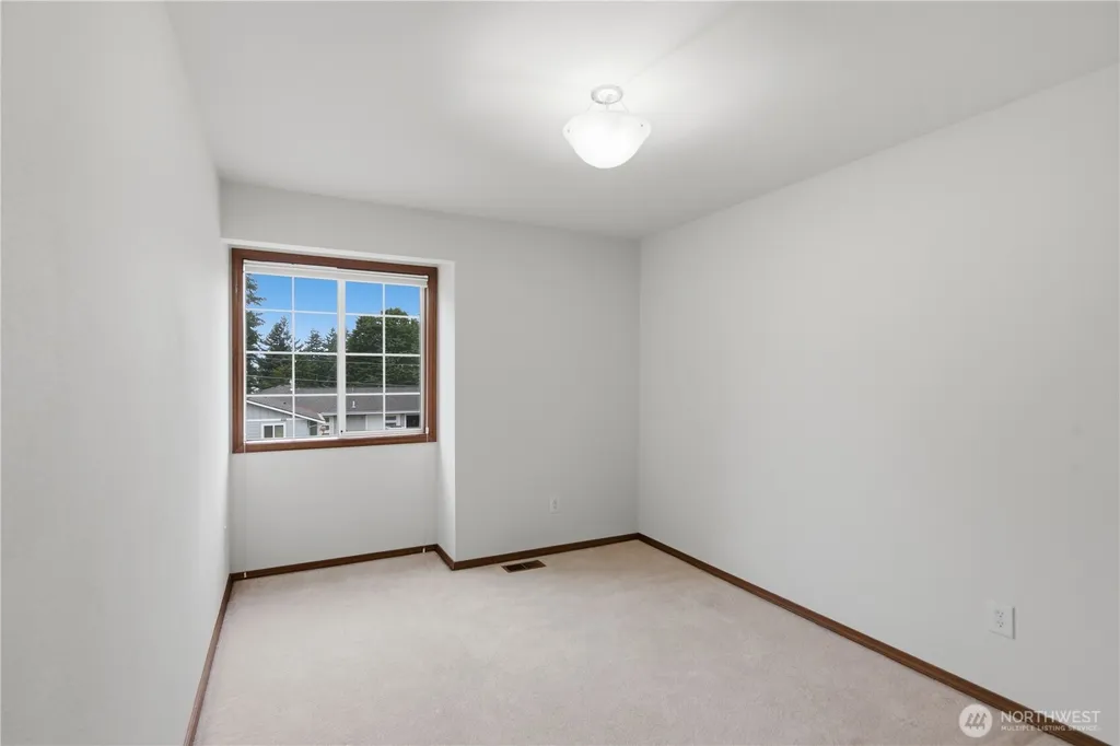19022 102nd Avenue SW Renton WA 98055