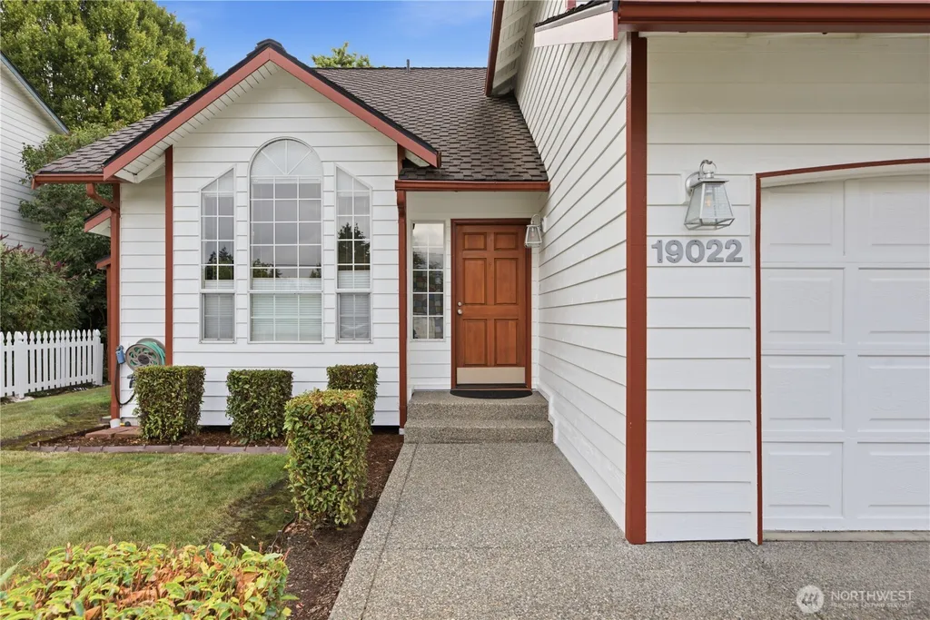 19022 102nd Avenue SW Renton WA 98055