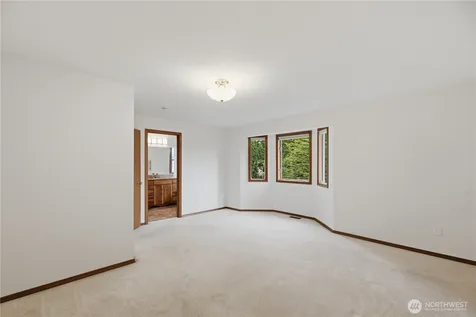 19022 102nd Avenue SW Renton WA 98055