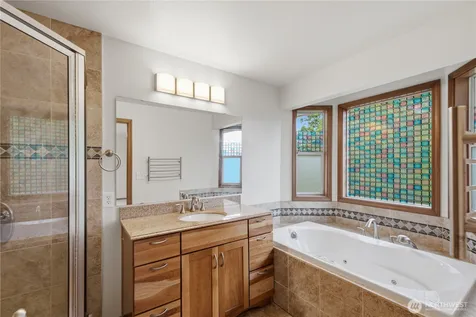 19022 102nd Avenue SW Renton WA 98055