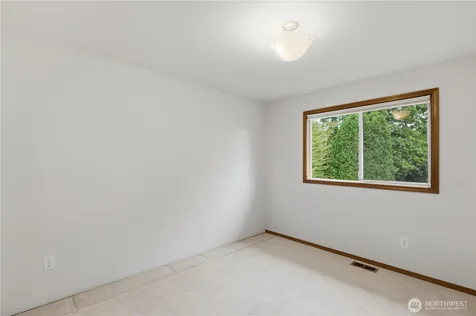 19022 102nd Avenue SW Renton WA 98055