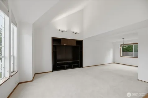 19022 102nd Avenue SW Renton WA 98055